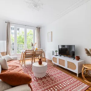 https://2-pieces-fonctionnel-metro-jaures-19-4p.fr-paris.fr